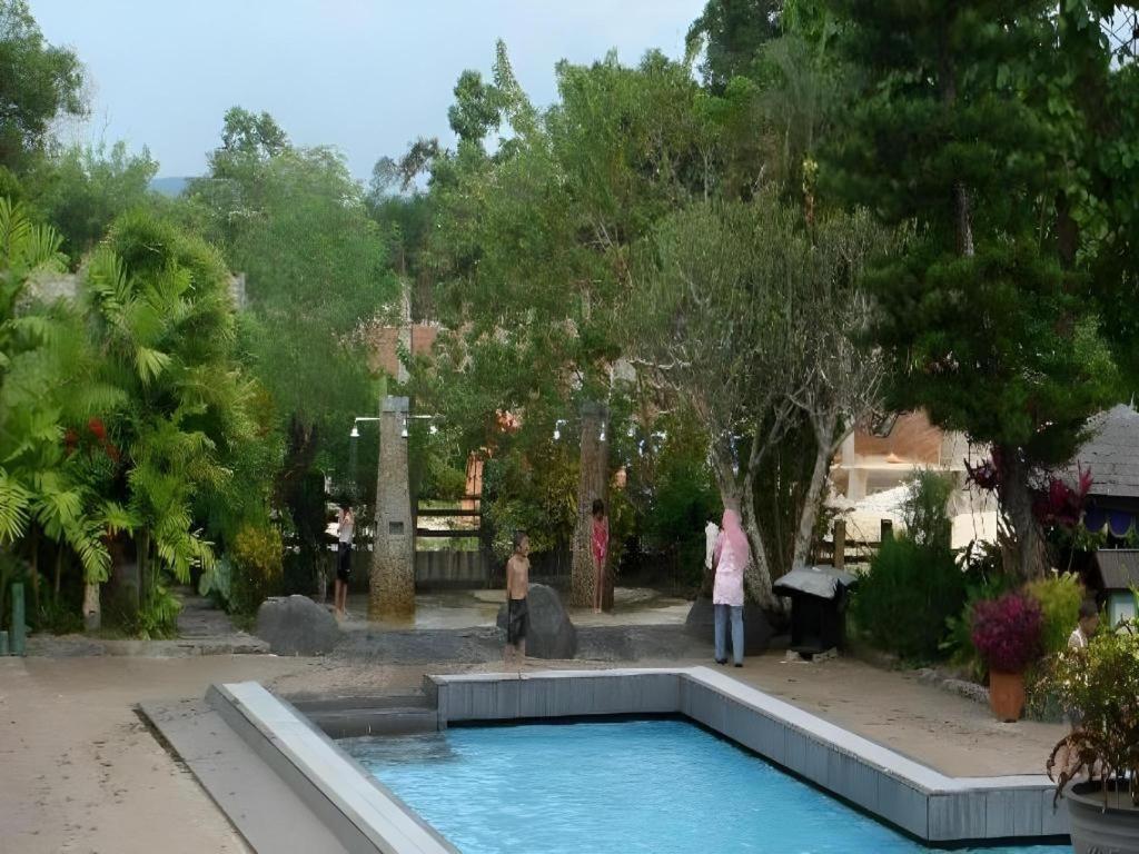 Wonua Monapa Hotel Resort Kendari Exterior photo