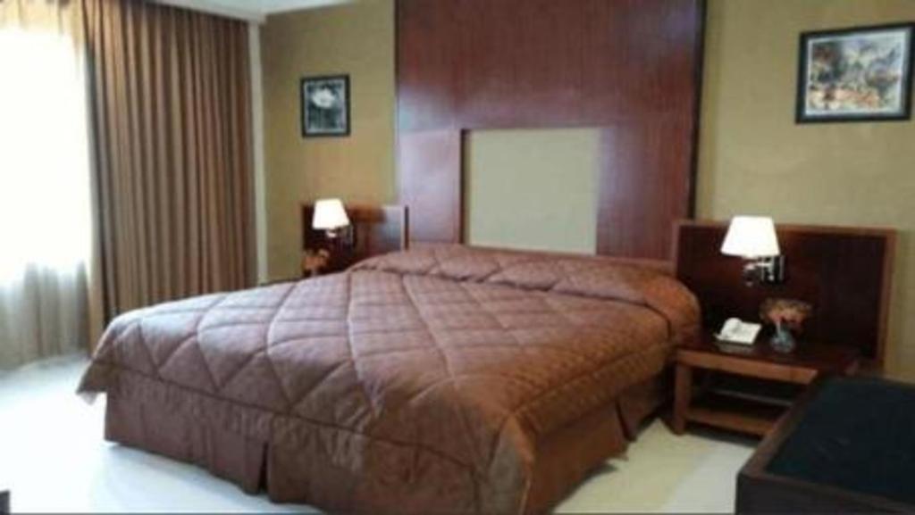 Wonua Monapa Hotel Resort Kendari Exterior photo