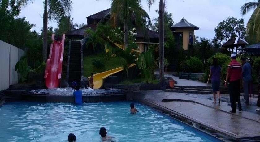 Wonua Monapa Hotel Resort Kendari Exterior photo