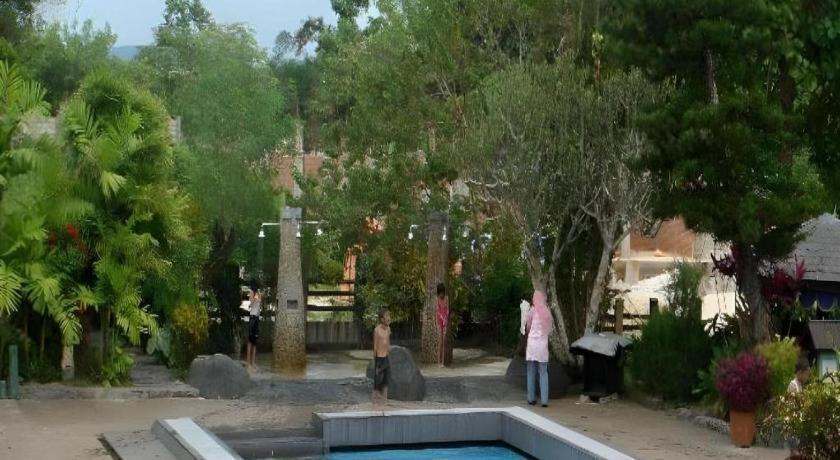 Wonua Monapa Hotel Resort Kendari Exterior photo