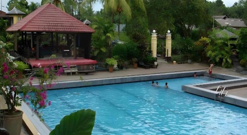Wonua Monapa Hotel Resort Kendari Exterior photo